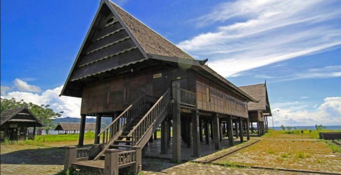 Yuk Keliling Indonesia & Lihat 34 Rumah Adat Berfilosofi