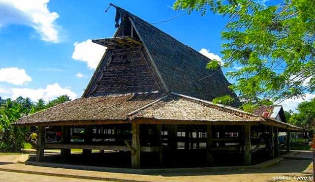 Yuk Keliling Indonesia & Lihat 34 Rumah Adat Berfilosofi