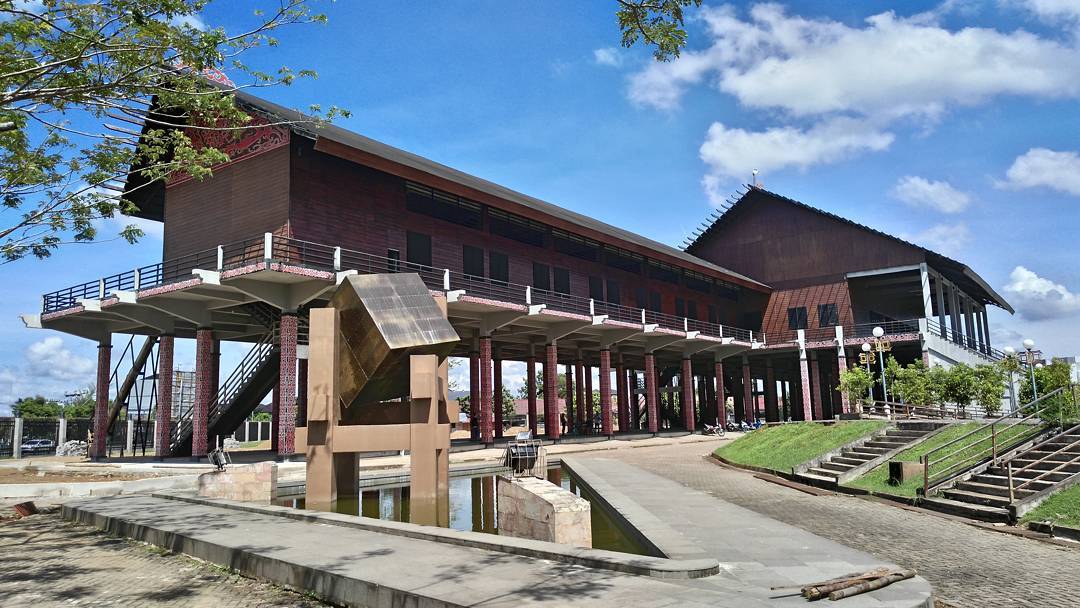 Yuk Keliling Indonesia & Lihat 34 Rumah Adat Berfilosofi