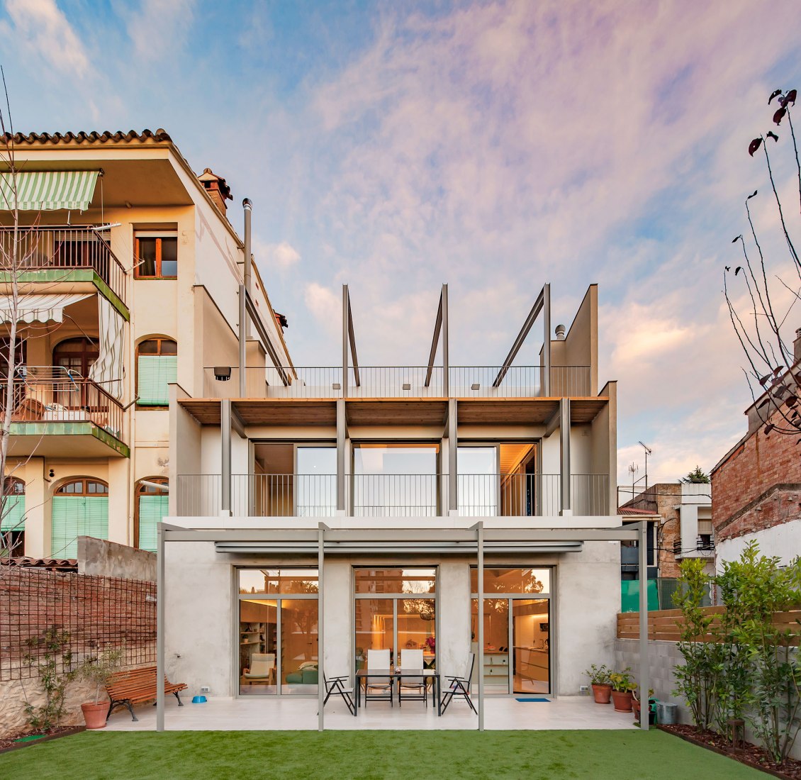 Yuk Intip, Rumah yang Bermain Leveling Karya Arsitek Spanyol