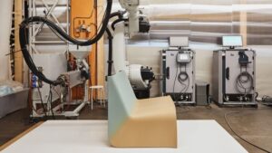 Kursi Estetik dari Plastik yang Ramah Lingkungan