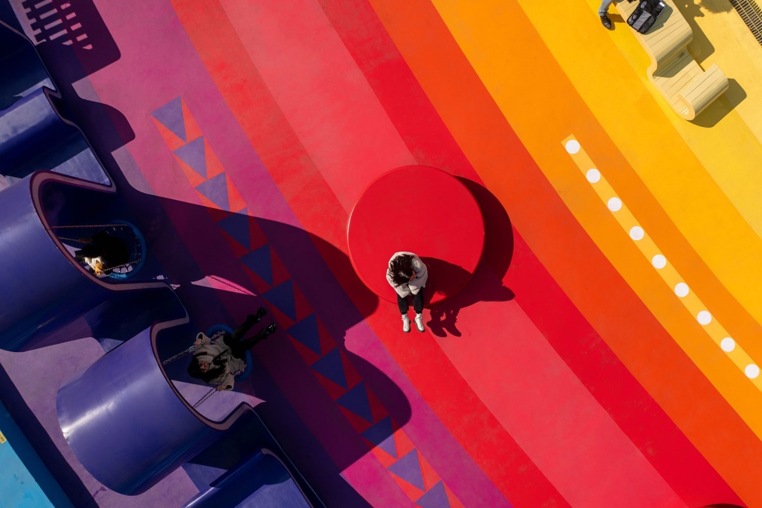 Pengalaman Bermain dan Bersantai di Atas Pelangi