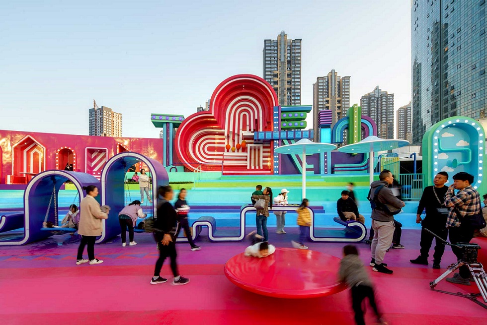 Pengalaman Bermain dan Bersantai di Atas Pelangi CASA Indonesia