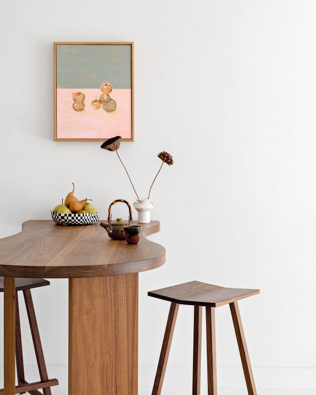 8 Model Meja Bar Ini Akan Membuat Mini Bar Anda Makin Keren!