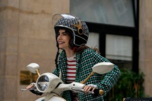 Seperti yang Dipakai Emily In Paris! Ini Vespa Dior Terbaru