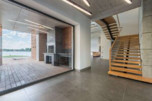 Tiru, 3 Inspirasi Railing Tangga Kaca Yang Bikin Rumah Keren