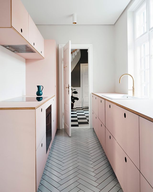 inspirasi dapur warna pink