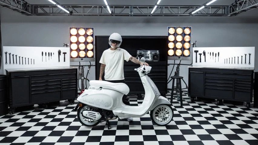 Karya Justin Bieber, Ini Kolaborasinya Bersama Vespa