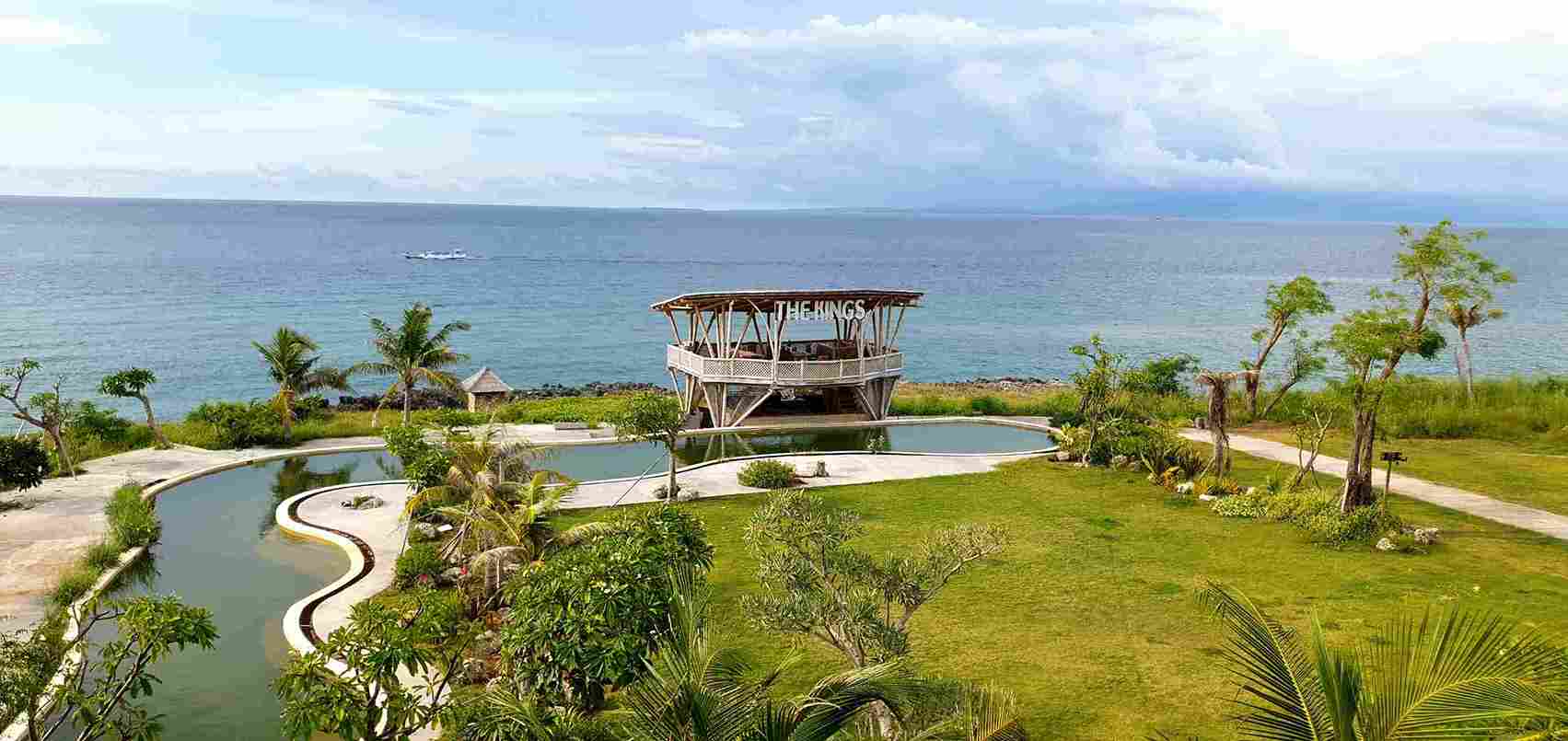 The Kings Resto dan Café Instagramable yang Bernuansa Bambu