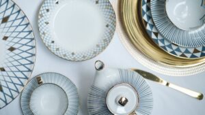 Serasa Dining ala Ratu Mesir Saat Memakai Piring Mewah Ini