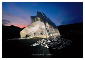 Instalasi Melting Iceberg Representasikan Darurat Iklim