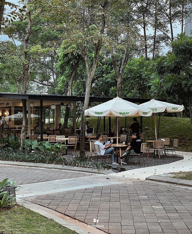 Bosan Dengan Keramaian, Kunjungi 3 Cafe Ini!