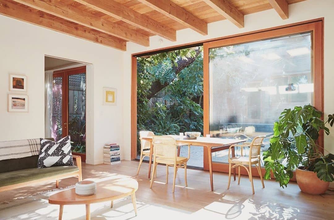 6 Kayu Tahan Air &#038; Indah, Bisa Tingkatkan Estetika Rumah!