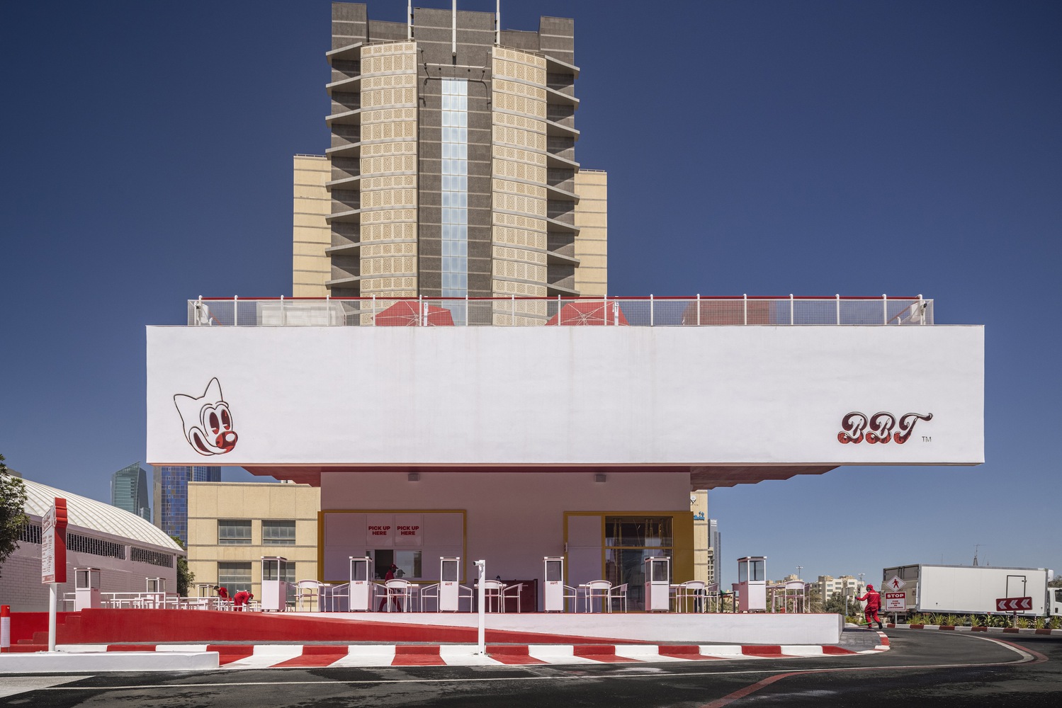 Melihat Keindahan Restoran BBT Hilltop