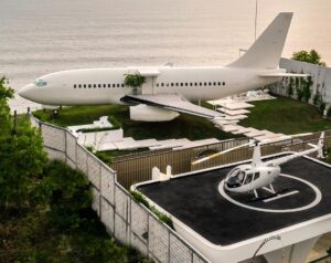 Unik! Rasakan Pengalaman Menginap di Private Jet Villa Bali