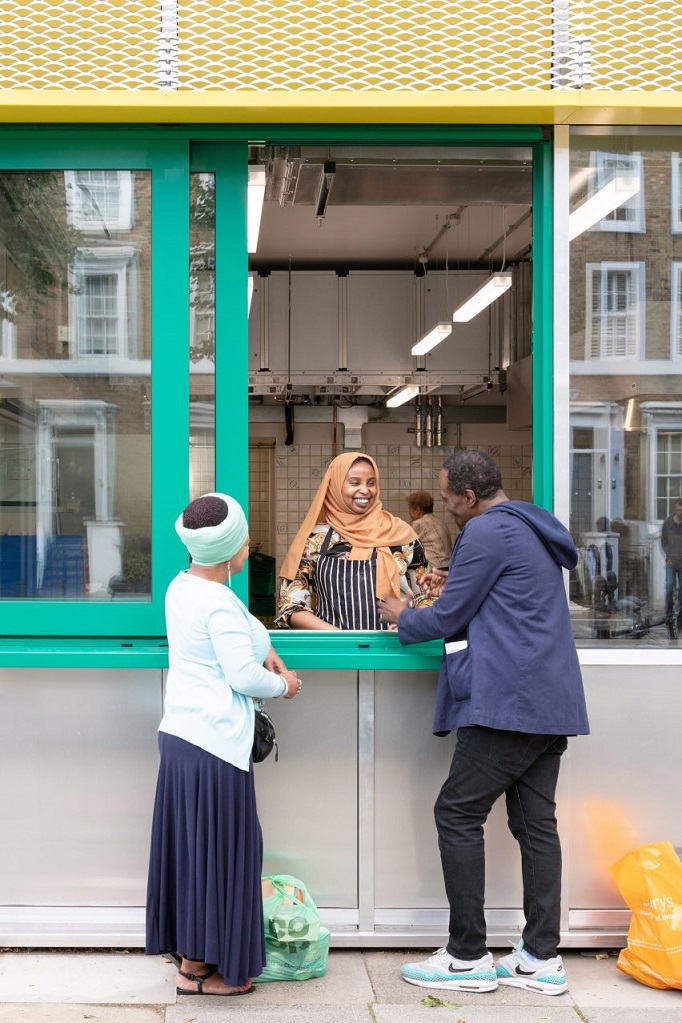 Dapur Serba Guna dengan Desain yang Welcoming