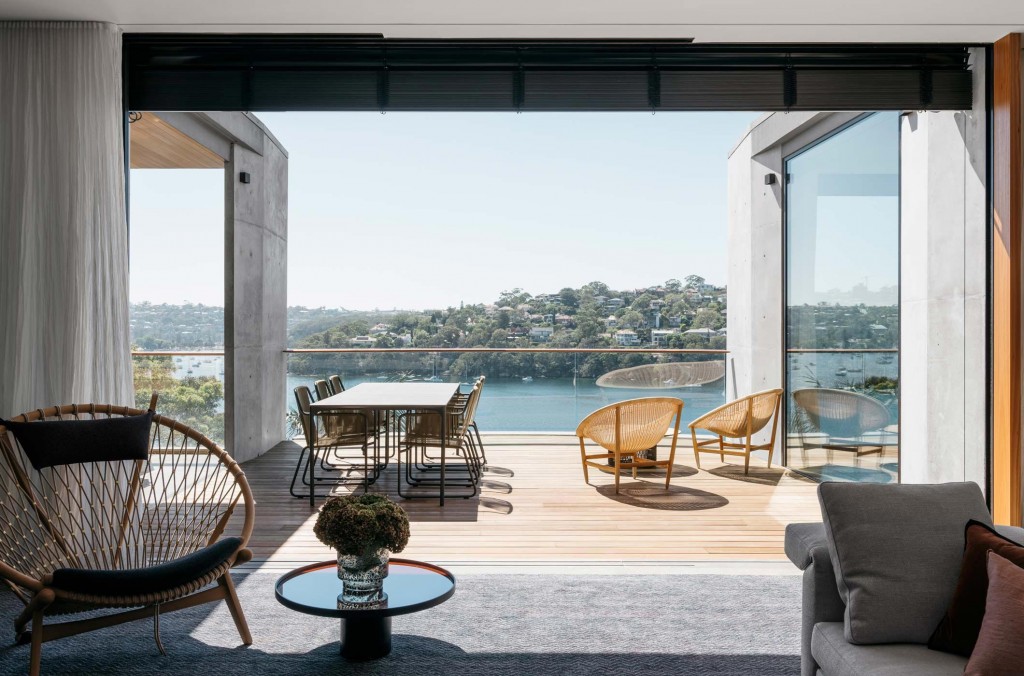 10 Ide Memanfaatkan Balkon Jadi Keren &#038; Estetik!