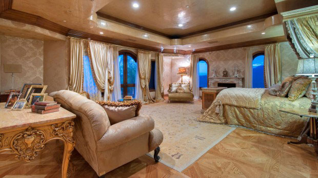 Kamar Tidur di Rumah Mewah Kobe Bryant.