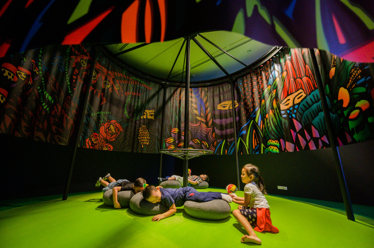 Lentera Eko Nugroho Menghiasi Children’s Biennale 2019