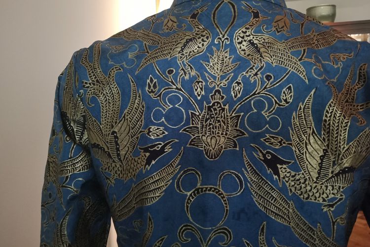 Temukan 9 Motif Mickey Mouse Disney di Batik Iwan Tirta