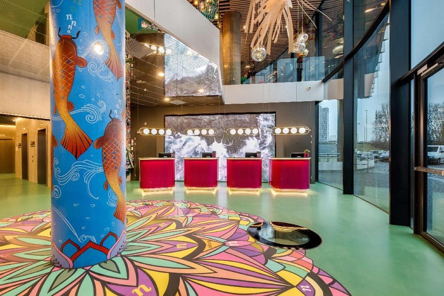 Hotel Ini Unik! Bentuknya Seperti Rubik Raksasa CASA Indonesia