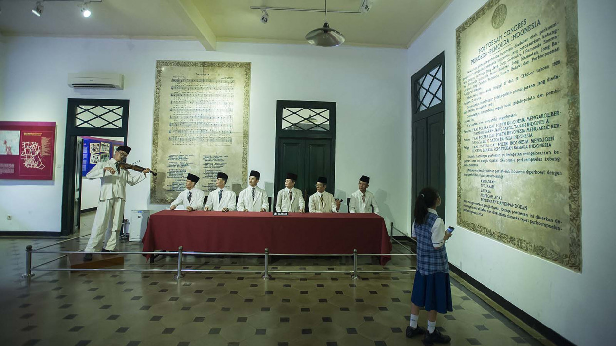 Reka ulang saat Lagu Indonesia Raya pertama kali ditampilkan / Widodo S. Jusuf / Antara