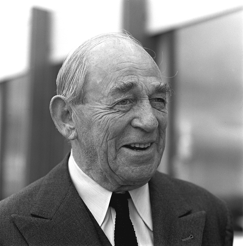 Lihat dari Zodiak, Anda Mirip dengan Arsitek Yang Mana / Alvar Aalto / Norraena Husio