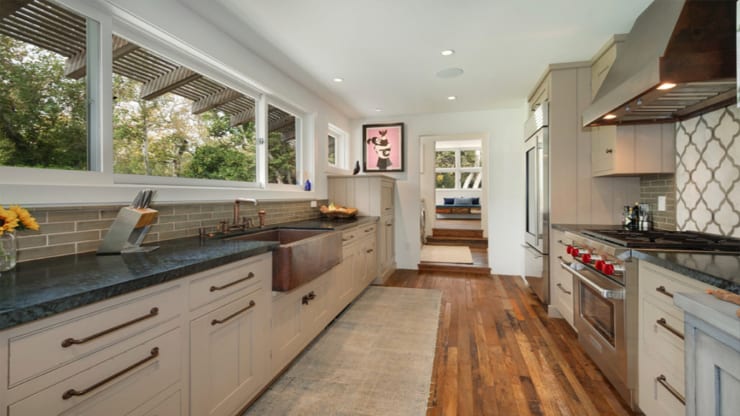 Artis Reese Witherspoon Jual Rumah Harga 254 Milyar!