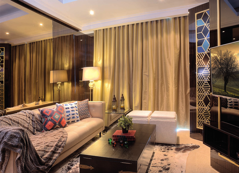 Apartemen 70m2 Ini Punya Desain Ruang Tamu yang Mewah!