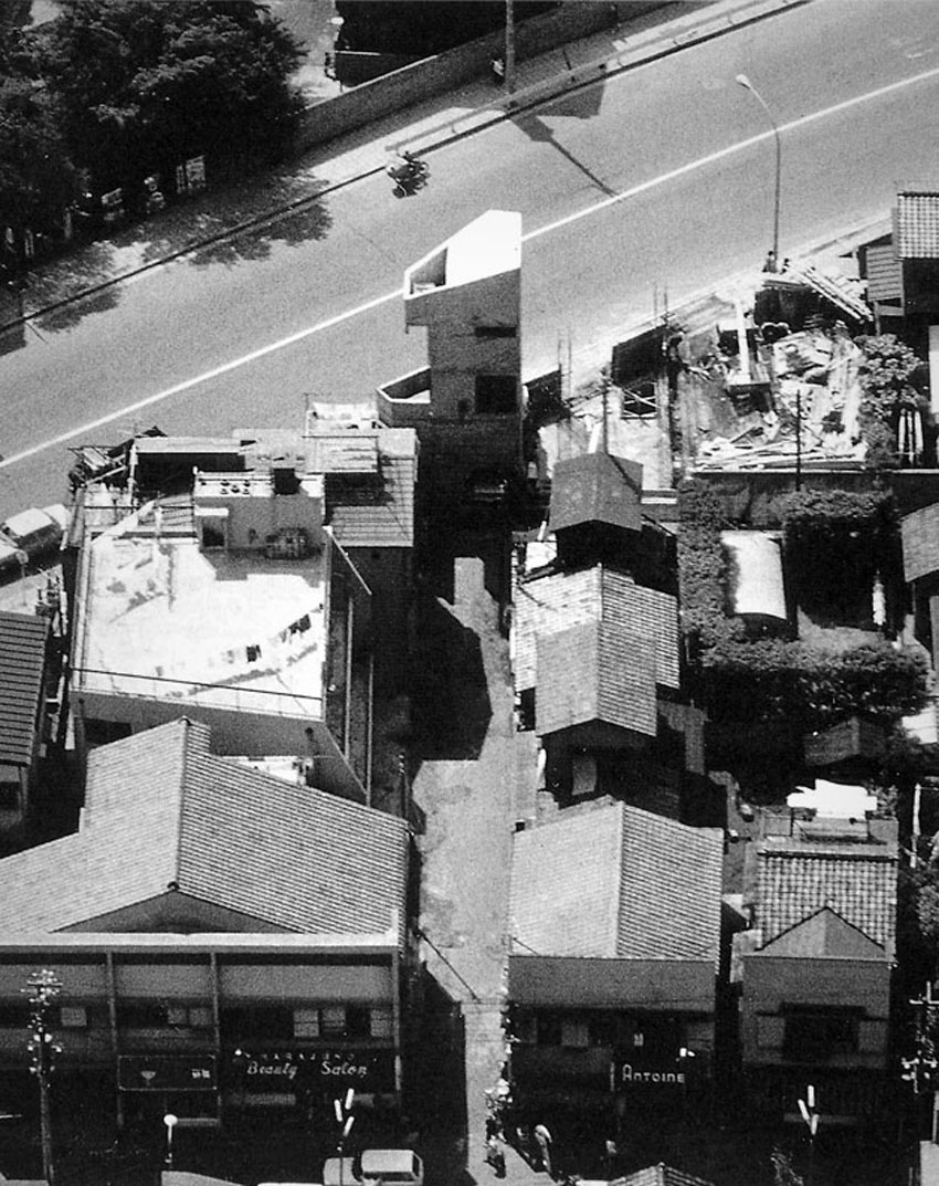 The Tower House, Hunian di Atas Lahan 20 Meter Persegi