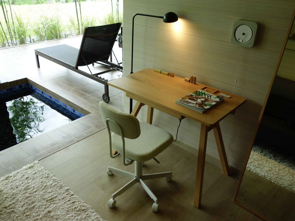 Rak Dinding Kayu Ini Punya Banyak Fungsi 6