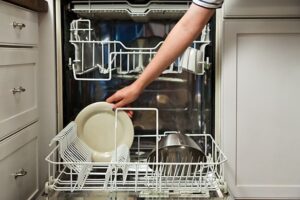 Beli Diswasher Worth It Ga Sih? Simak Alasannya di Sini