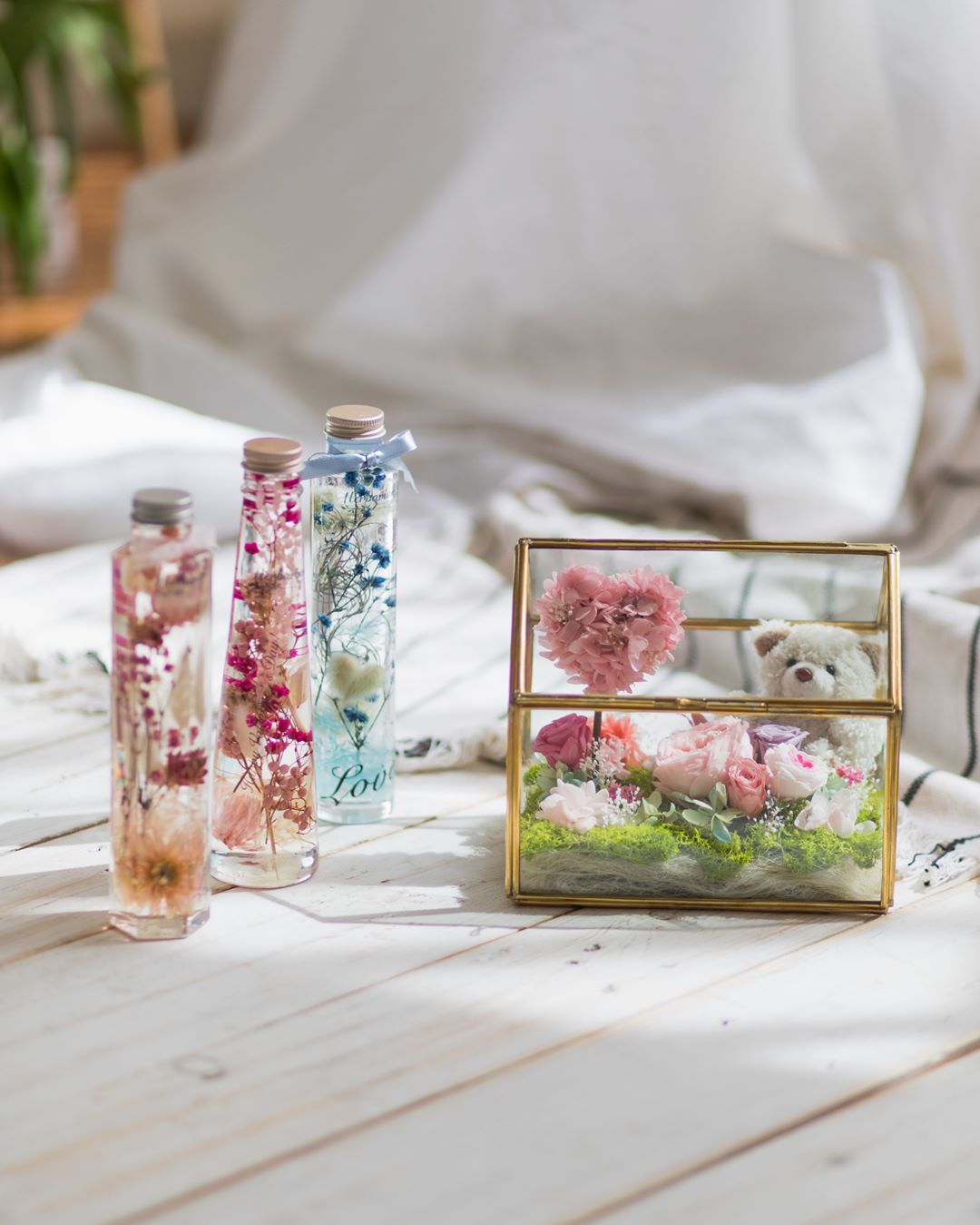 Herbarium with Love Message dan Love Topiary in Glass House / My Rose Pompon