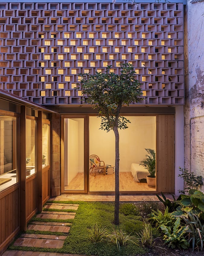 8 Ide Membuat Taman Kecil di Sudut Rumah Minimalis