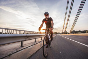 4 Tips Mudah Bersepeda Dengan Aman Di Jalan Raya