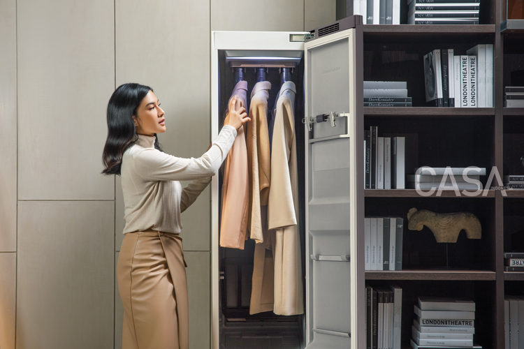 Dian Sastro Suka Mesin Cuci dan AirDresser Canggih Ini!