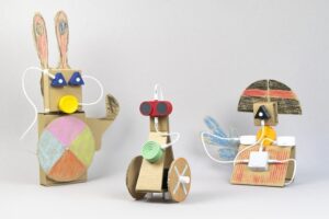 Aktivitas Anti Bosan Untuk Anak: Buat Robot di Rumah