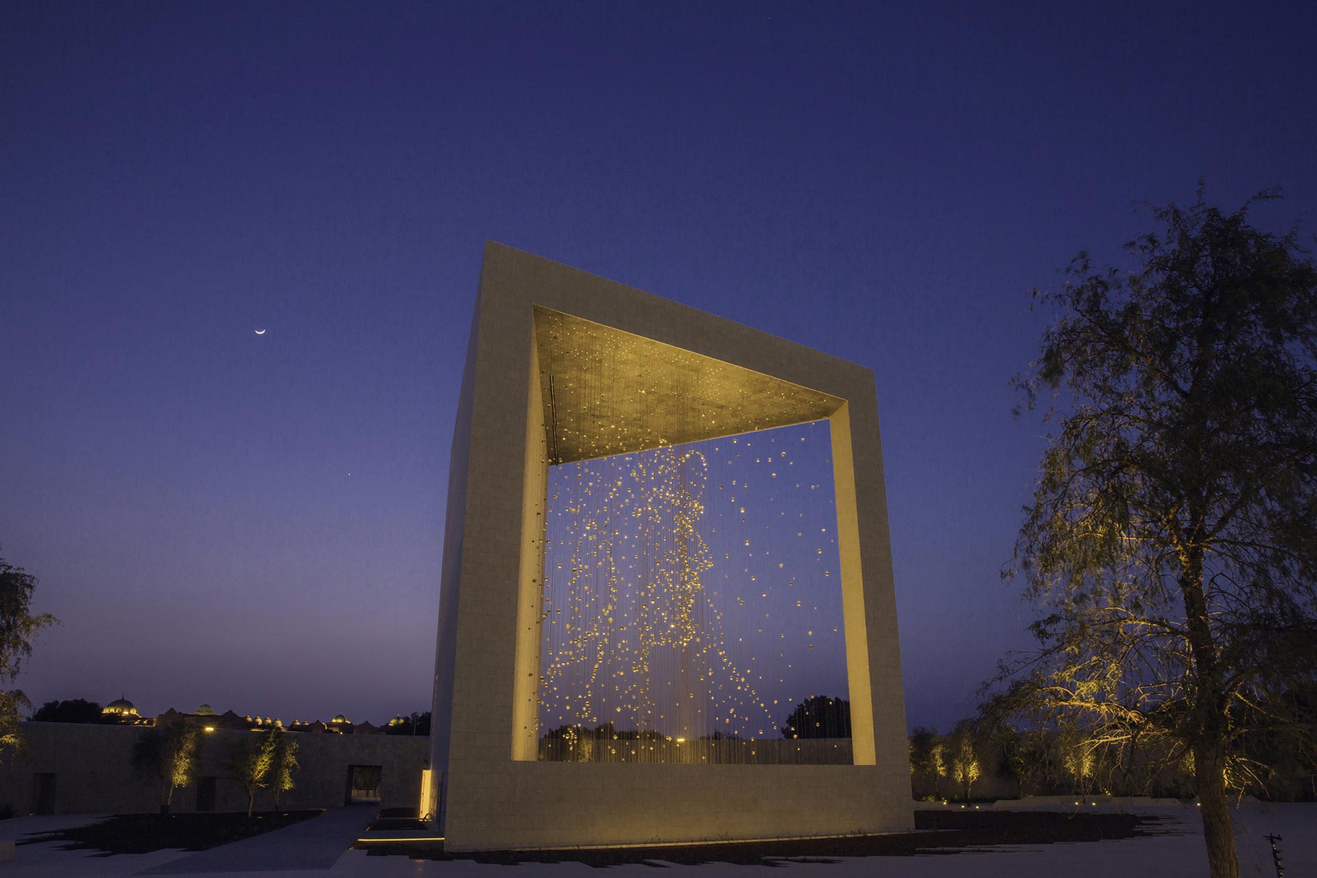 5 Seni Instalasi Publik Memukau, Ada dari Indonesia!