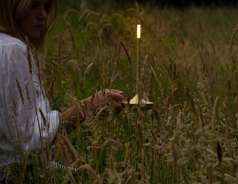 Lilin Ini Tak Pernah Padam saat Mati Lampu