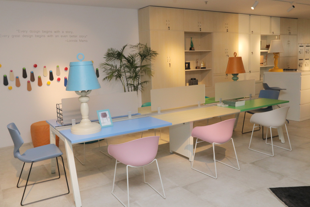 Datascrip Resmikan Showroom dan Koleksi Terbarunya