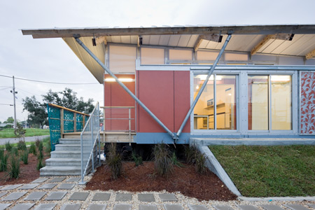 5 Desain Rumah Anti Banjir Bisa Bertahan di Ketinggian 3 Meter