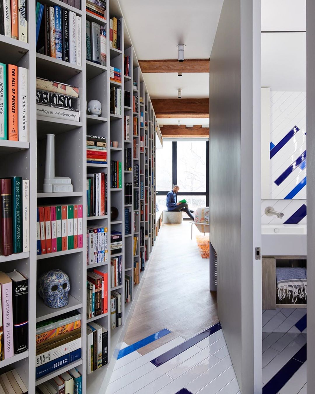 Publisher’s Loft oleh Büro Koray Duman / K Studio