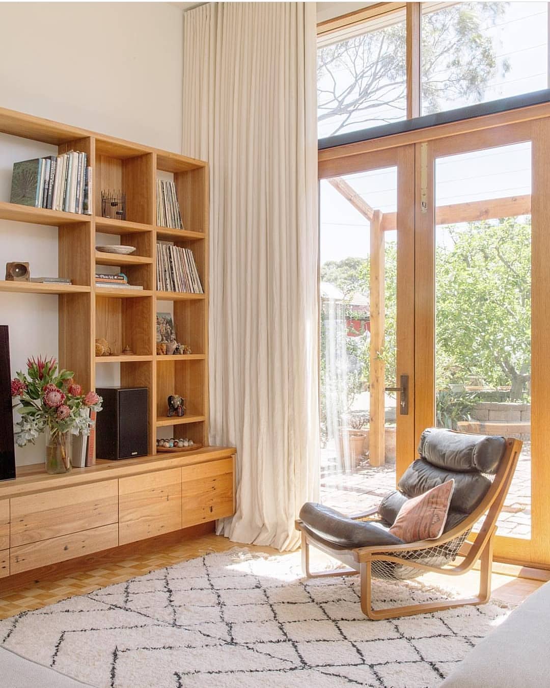 Furnitur Jadi vs. Furnitur Custom, Apa Perbedaannya CASA Indonesia 1