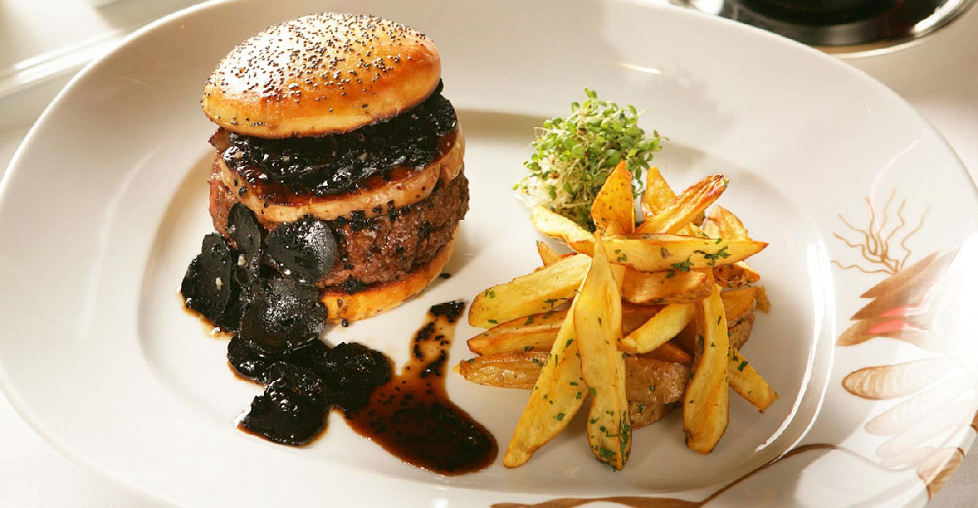 Wow! Ini Burger Rp 72 Juta dan 9 Makanan Mahal Lainnya