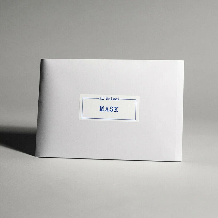 Ai Weiwei Galang Dana Melalui Masker Rancangannya