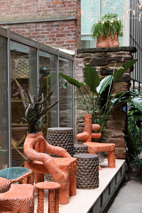 Wow! Furnitur Keramik Ini Seperti Melambaikan Tangannya