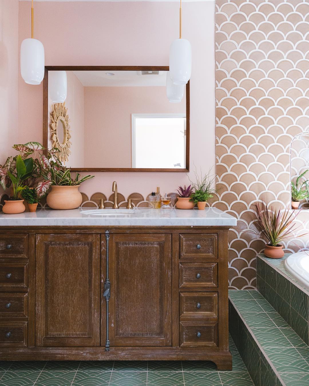 lantai keramik kamar mandi fish scale