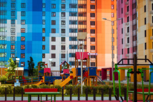 Penuh Warna! Indahnya Pelangi di Apartemen Moscow