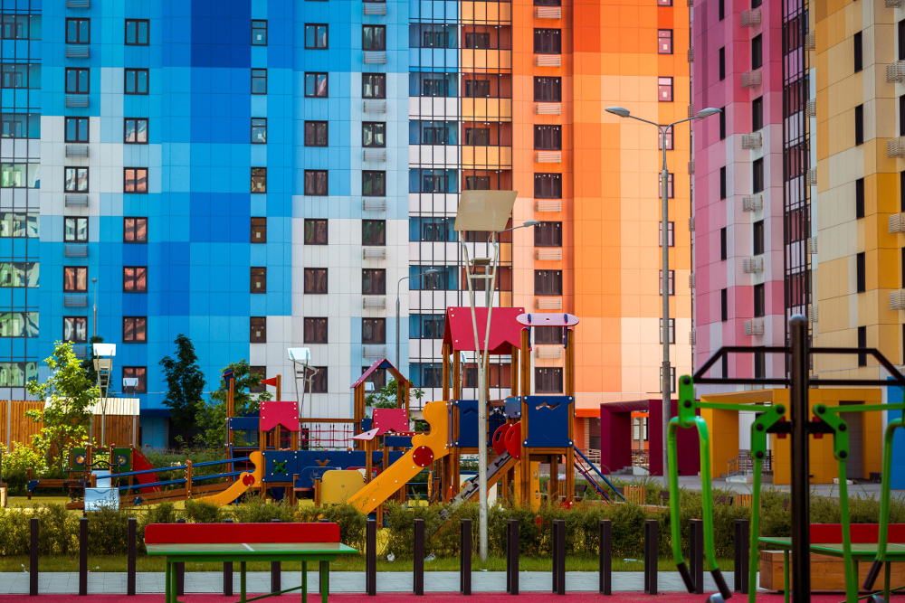 Penuh Warna! Indahnya Pelangi di Apartemen Moscow