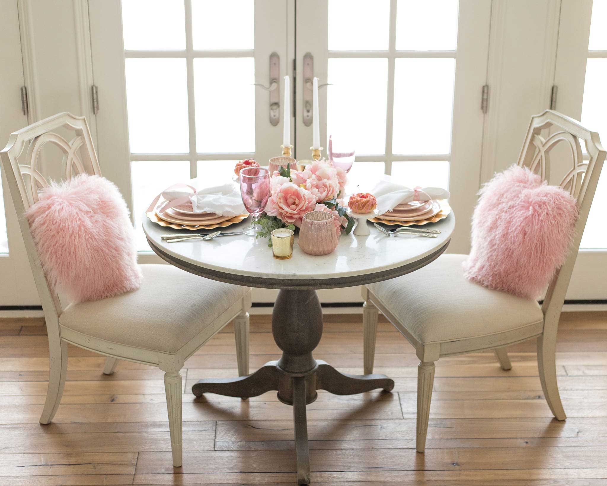 Ide dekorasi dinner romantis